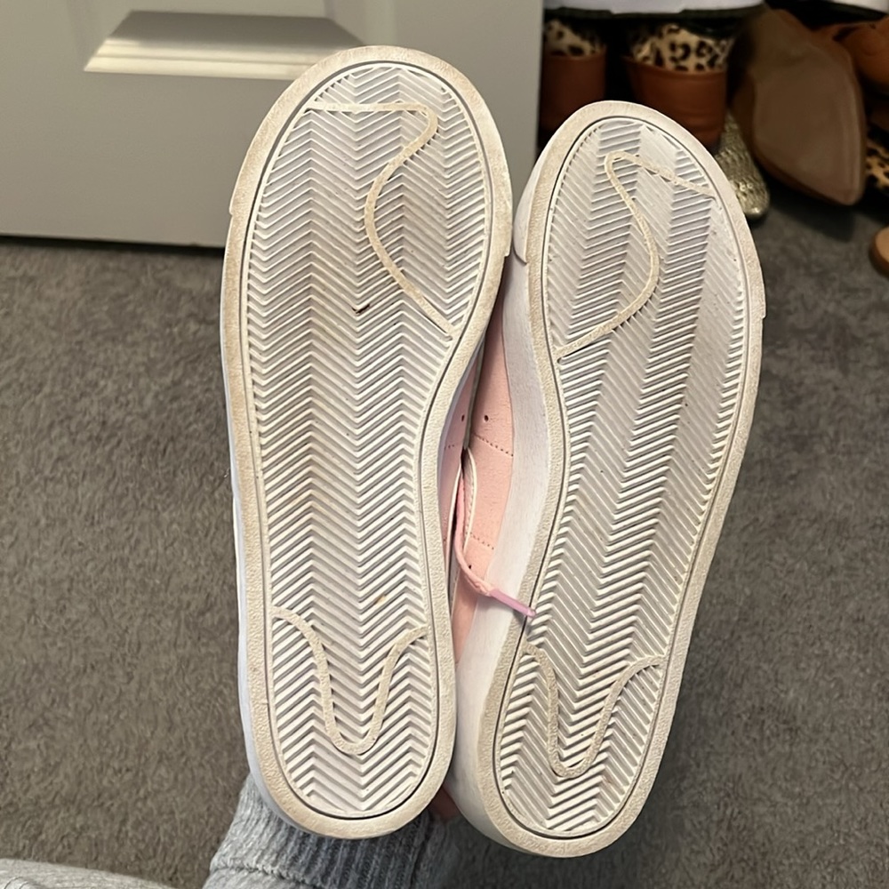 (WMNS) Nike Blazer Low SD 'Pink Foam' AV9373-600 - Picture 4 of 7